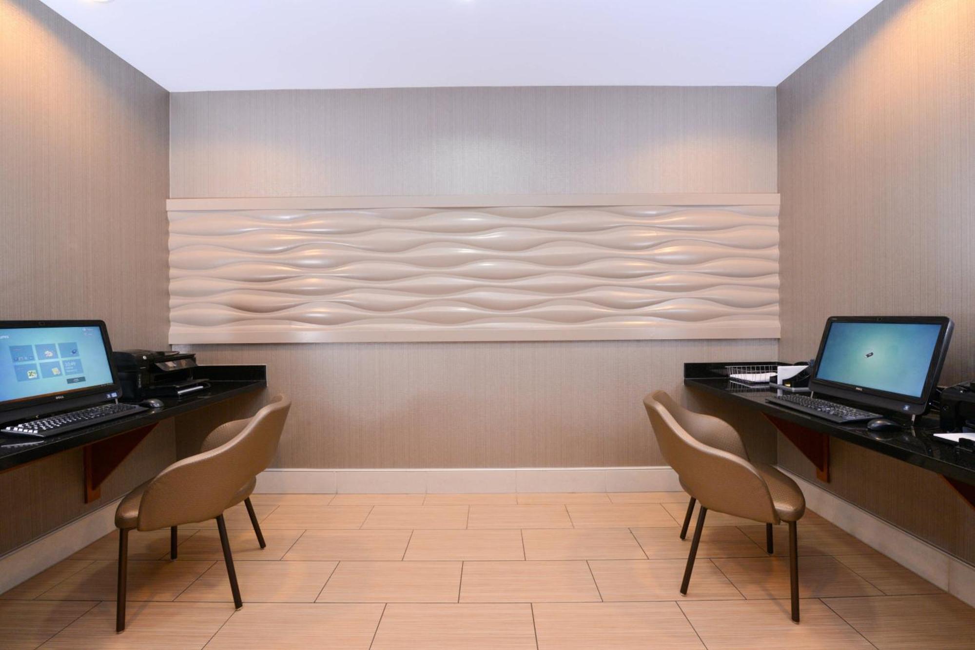 Springhill Suites By Marriott Corona Riverside Exterior foto